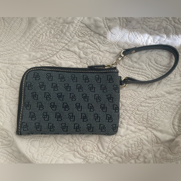 Dooney & Bourke Vintage Navy and Black Wristlet - Picture 2 of 4
